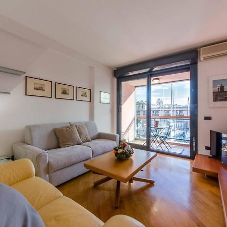 Joivy Exclusive Seaview Flat For 4, In Central Genoa Apartment Exterior foto