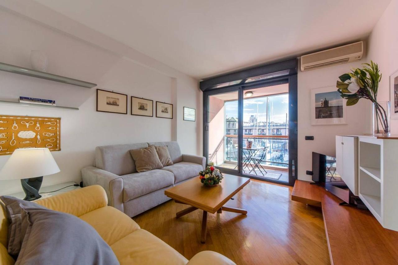 Joivy Exclusive Seaview Flat For 4, In Central Genoa Apartment Exterior foto