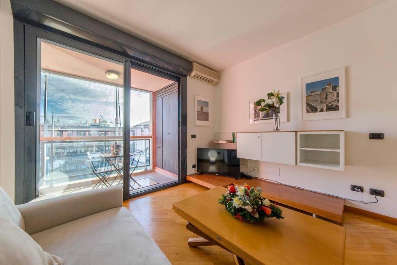 Joivy Exclusive Seaview Flat For 4, In Central Genoa Apartment Exterior foto